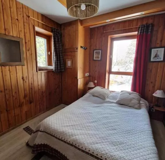 ベッドアンドブレックファースト Le Chalet Pointu De Capucine Chambre D Hote Arcs 1600