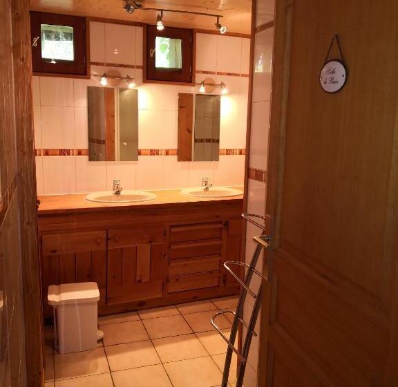 تختخواب و صبحانه Le Chalet Pointu De Capucine Chambre D Hote Arcs 1600