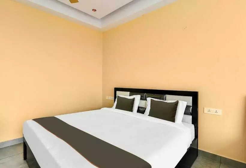 Collection O Hotel Simhadri