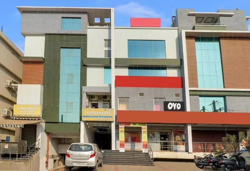 Collection O Hotel Simhadri