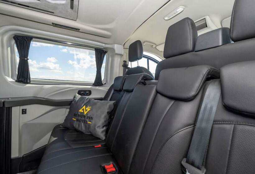 호텔 Heaven Inn Airport