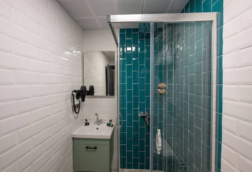 호텔 Heaven Inn Airport