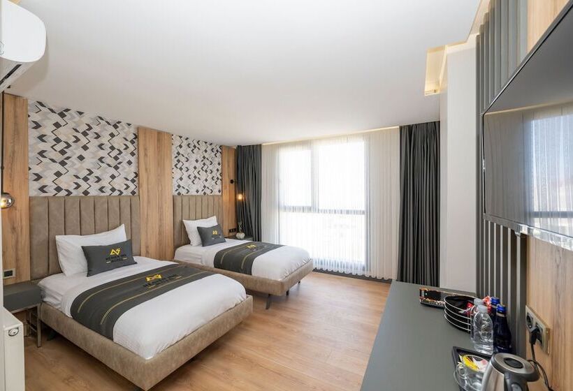 호텔 Heaven Inn Airport