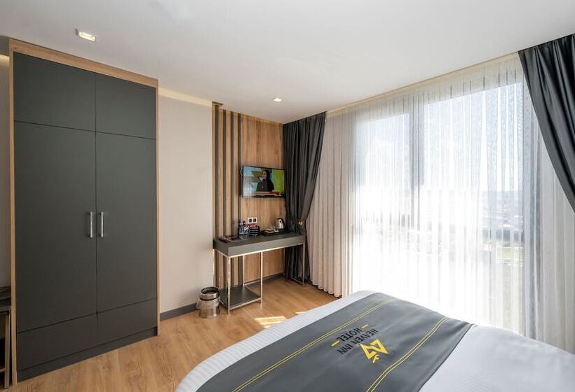 호텔 Heaven Inn Airport