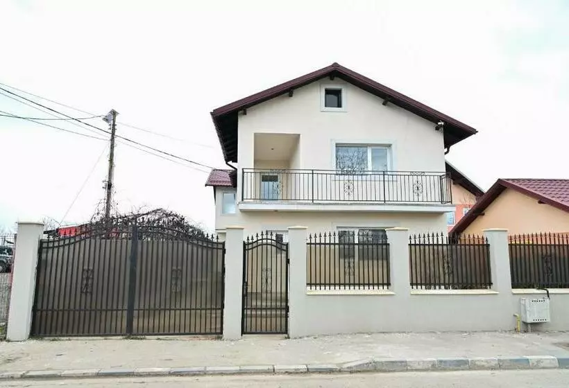 ユースホステル Cazare Muncitori Ploiesti