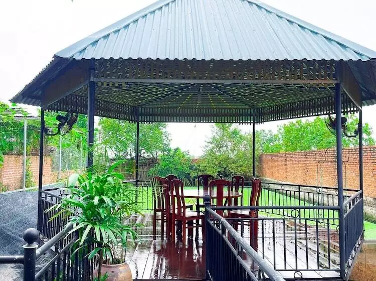 تختخواب و صبحانه Vani S Home