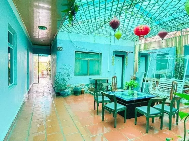 تختخواب و صبحانه Vani S Home