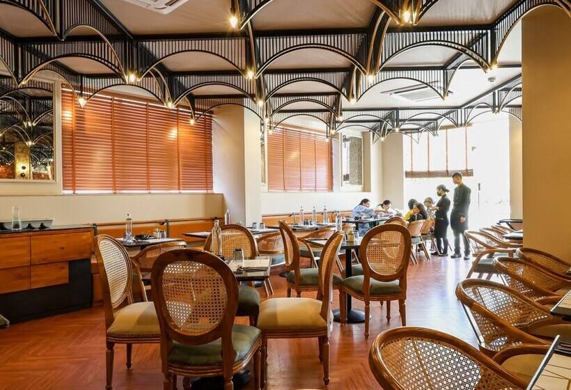 Bloom Hotel Golf Course Road, Sector 43