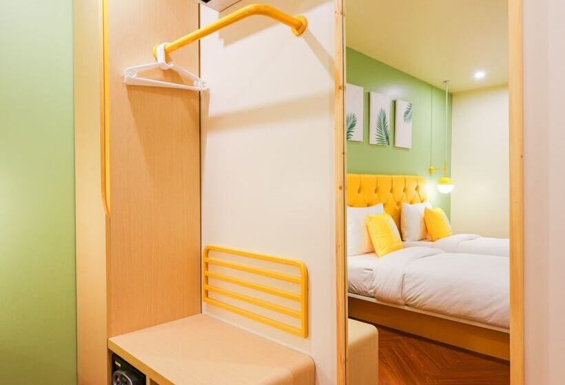 Bloom Hotel Golf Course Road, Sector 43