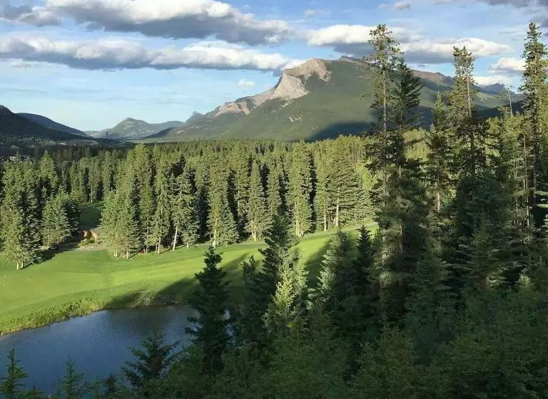 Canmore Crossing