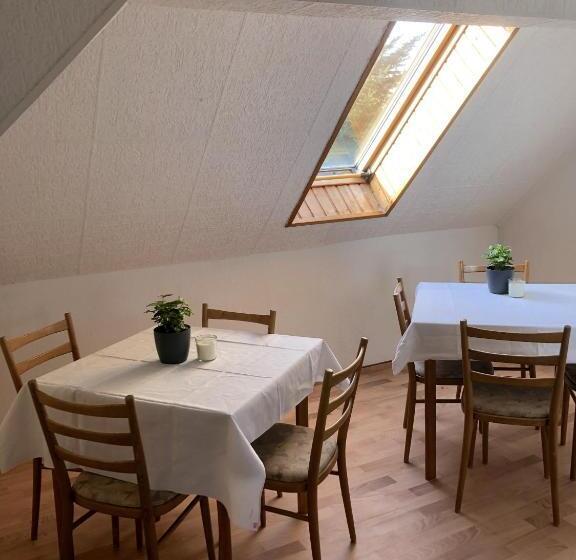 بنسيون Gasthaus Am Schloss