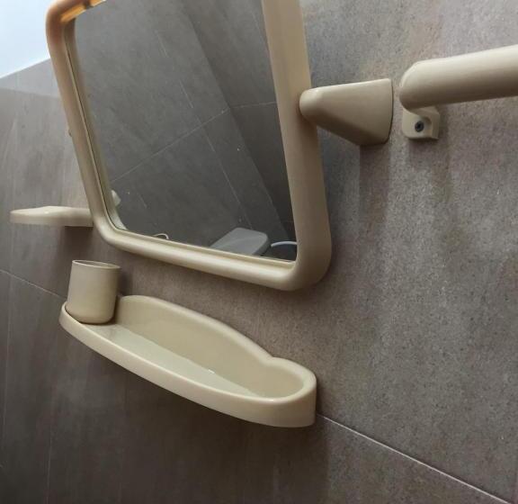 بنسيون Yaarl Holiday