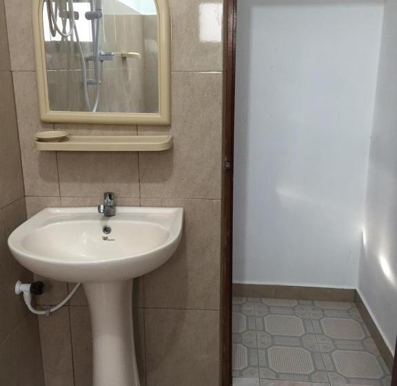 بنسيون Yaarl Holiday