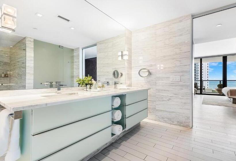 Private Residence At W South Beach 811