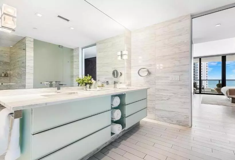 Private Residence At W South Beach  811