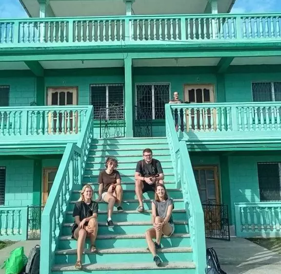 Hostel Casa Verde, Tela Atlantida