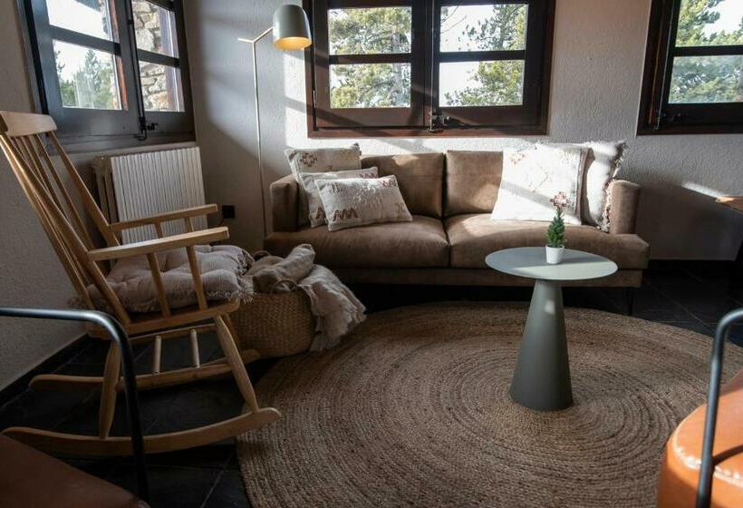 هتل Borda Conangle Mountain Lodge