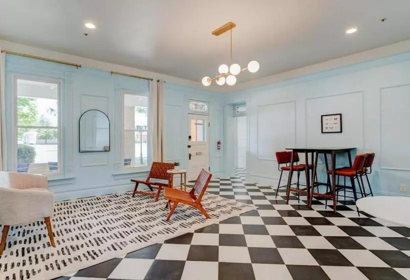 ホテル Suite 10 Historic Art City Inn