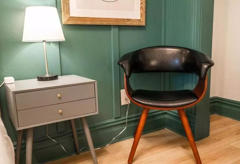 ホテル Suite 6 Historic Art City Inn