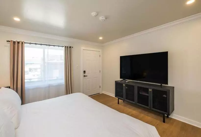 Hotelli The Surf Club