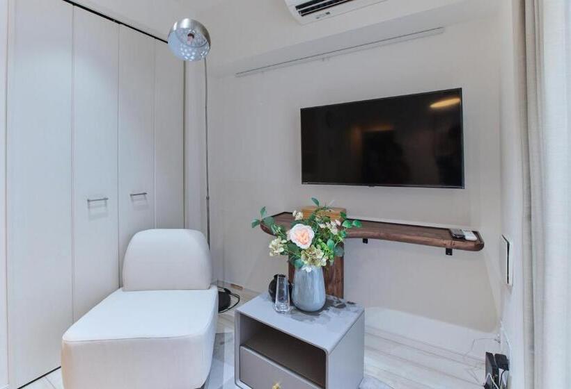 Tora Hotel Sensoji 寅ホテル 浅草寺