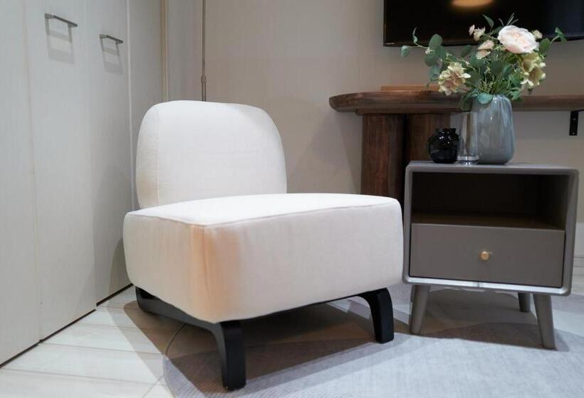 Tora Hotel Sensoji 寅ホテル 浅草寺