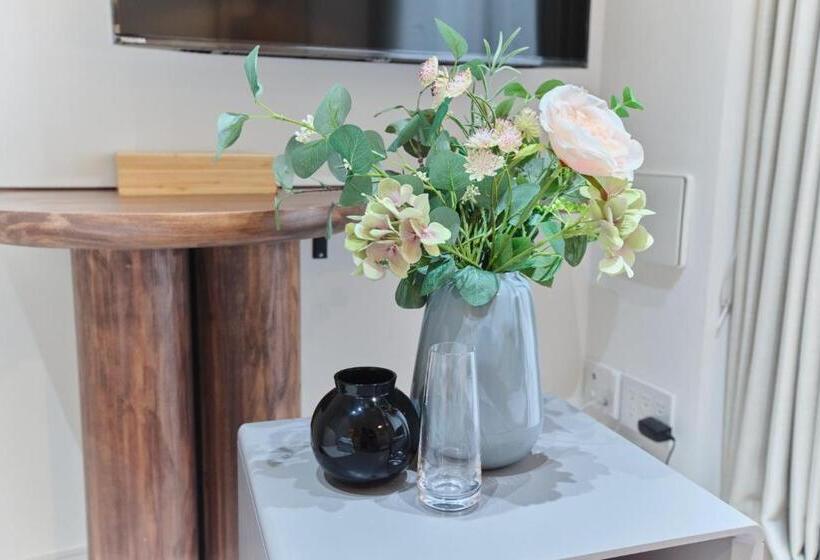 Tora Hotel Sensoji 寅ホテル 浅草寺