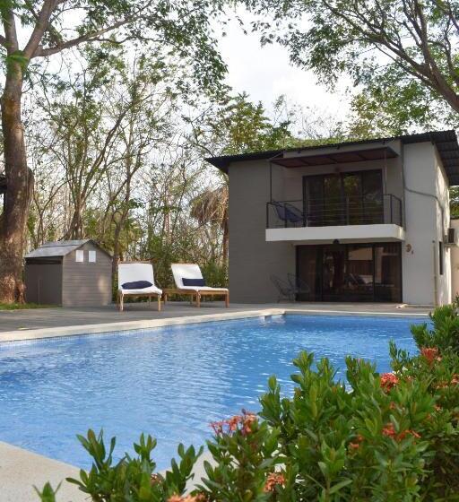 Blue Window Boutique Villas