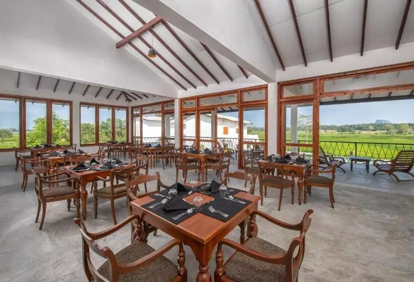 Hotelli Ceylon Breeze Sigiriya