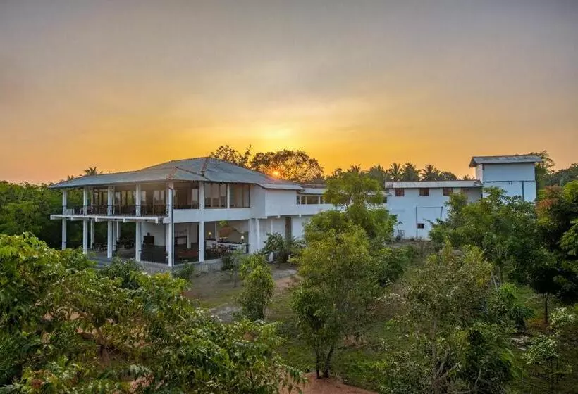 Hotelli Ceylon Breeze Sigiriya