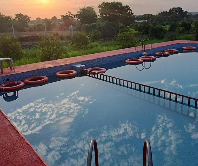 Hotel Gokul Farm House