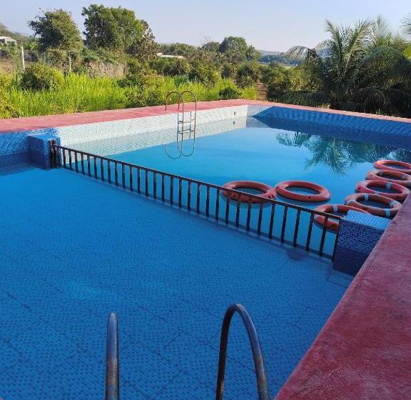 Hotel Gokul Farm House