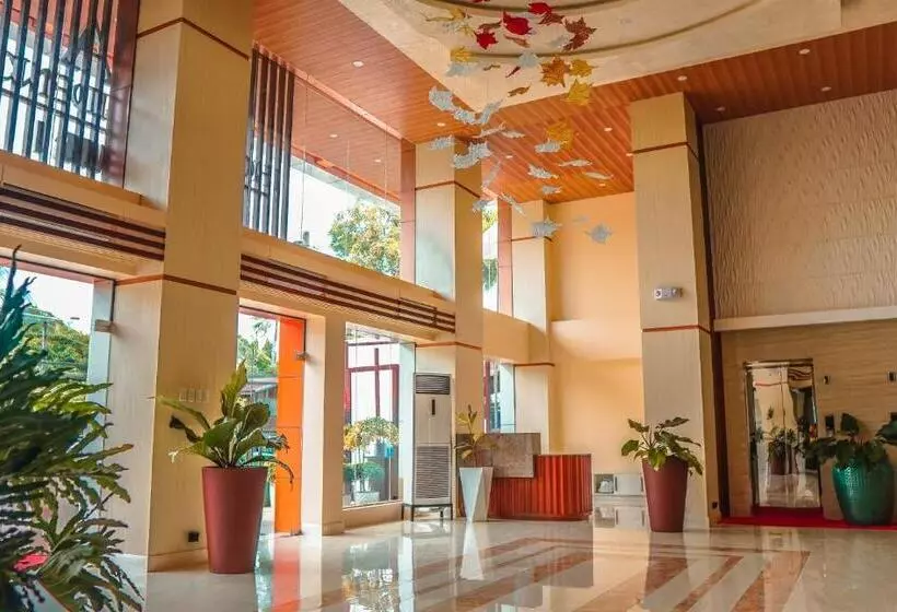 Aya Hotel & Residences