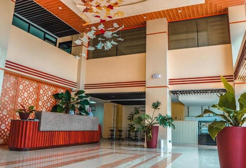 Aya Hotel & Residences