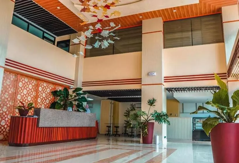 Aya Hotel & Residences