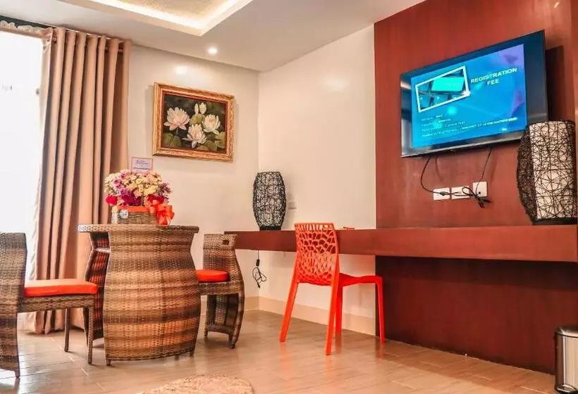 Aya Hotel & Residences