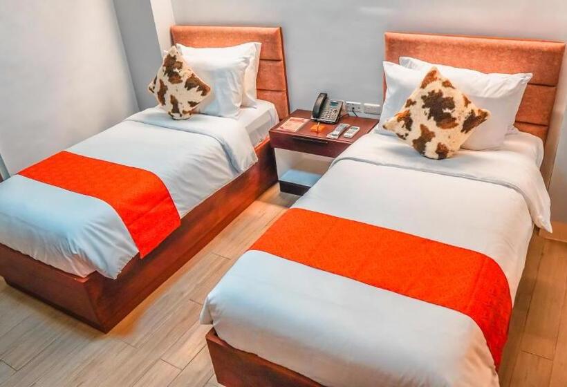 Aya Hotel & Residences