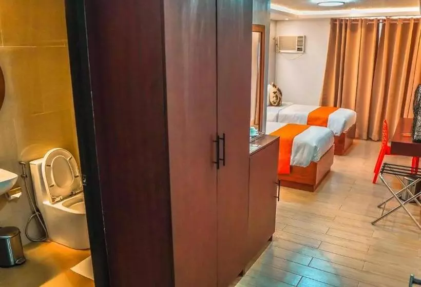 Aya Hotel & Residences