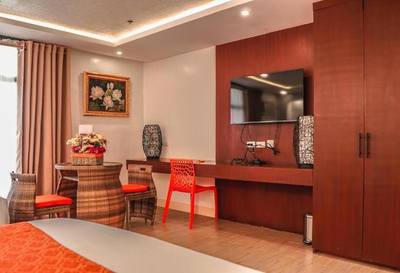 Aya Hotel & Residences