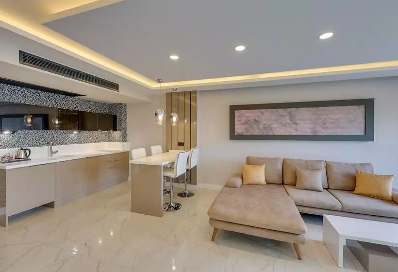 Hotelli Ege Birlik Seasight Suites