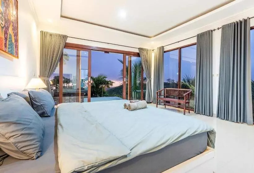 Hotelli Pini Sentana Village Nusa Penida