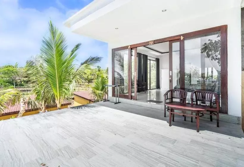 Hotelli Pini Sentana Village Nusa Penida