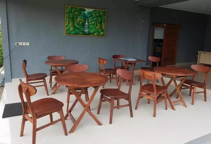 Hotelli Pini Sentana Village Nusa Penida