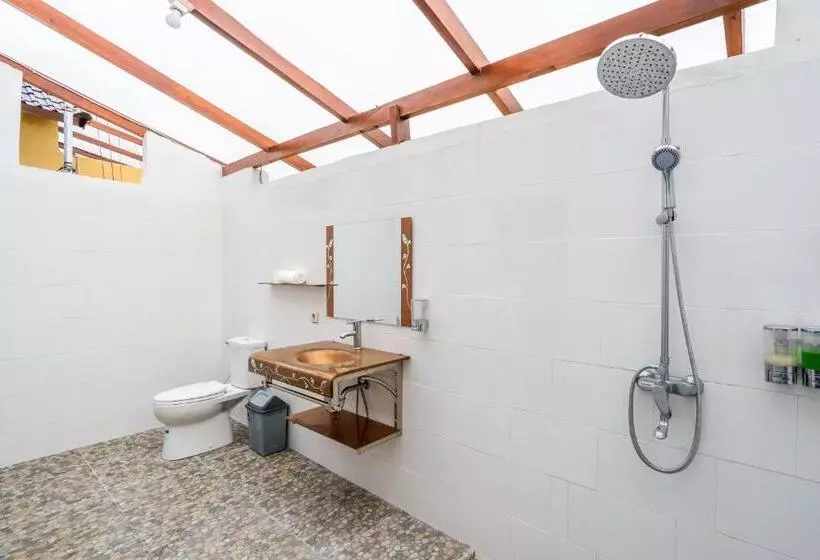 Hotelli Pini Sentana Village Nusa Penida