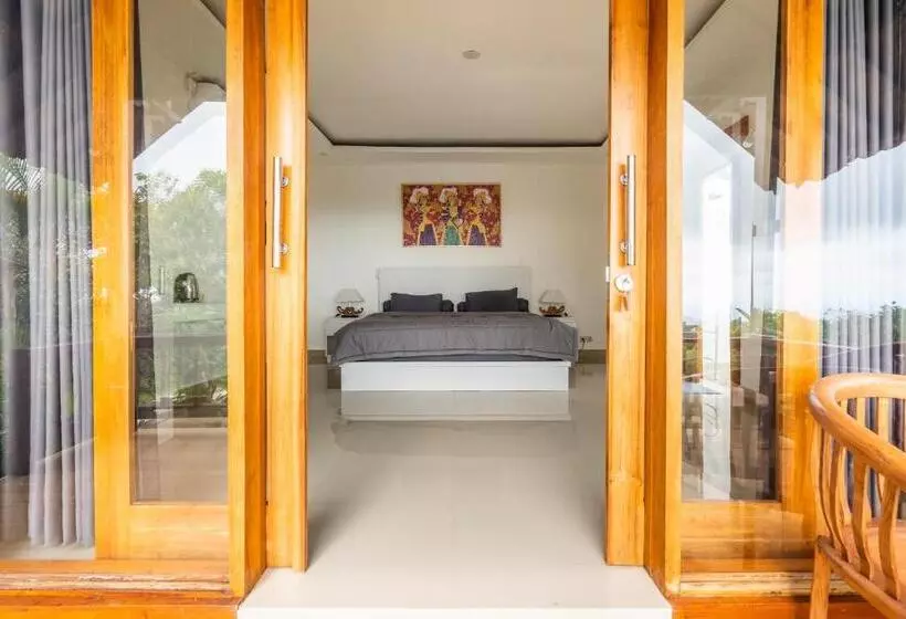 Hotelli Pini Sentana Village Nusa Penida