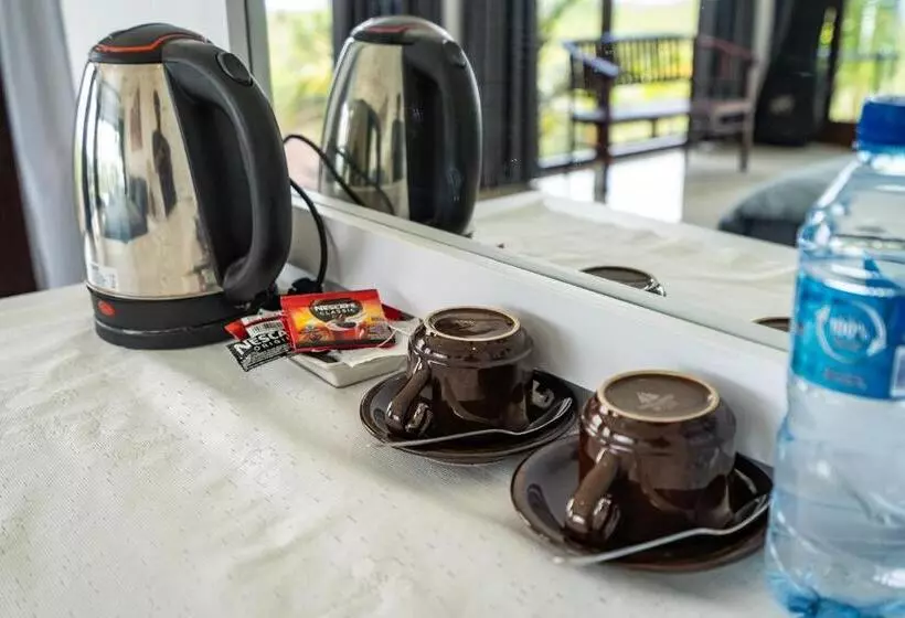 Hotelli Pini Sentana Village Nusa Penida