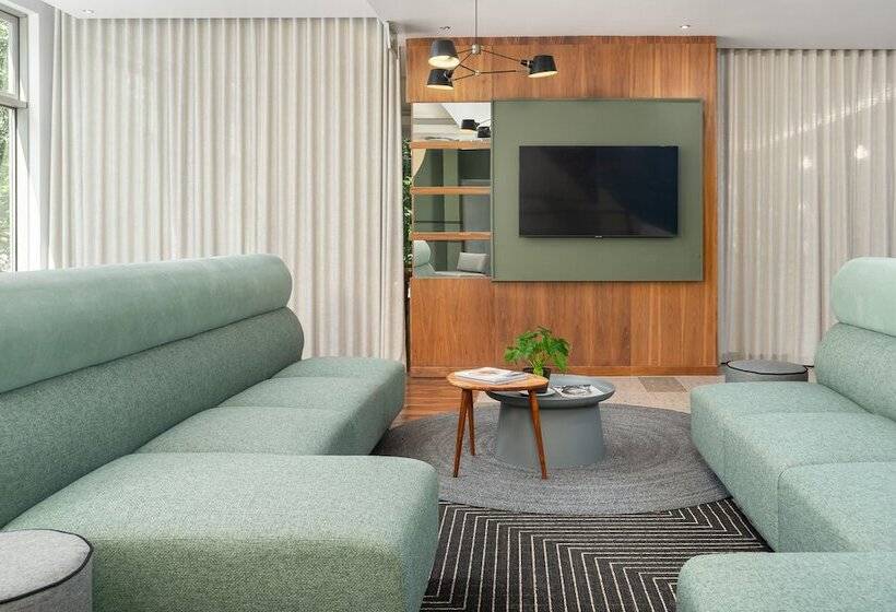 Neighbourgood East City