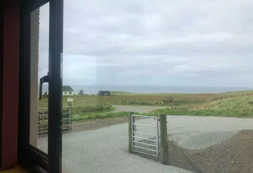 Aamiaismajoitus (B&B) Trumpan Cottage
