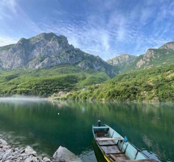 Hotel Guest House Aprripe Guri