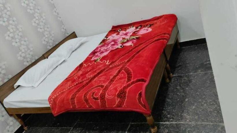 Hotel Pop 89741 Balaji Dhanraj Restaurant